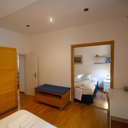 דירה Cozy 2br Near Piazza Navona *